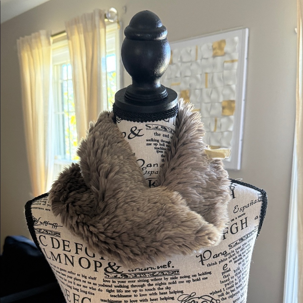 Real rabbit Fur Scarf - Taupe